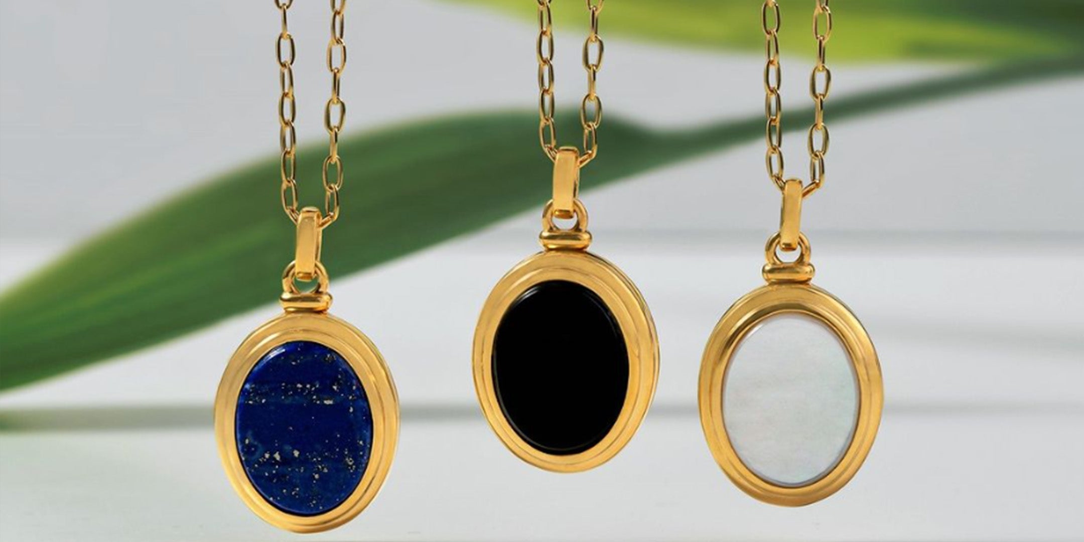 Locket with store gemstone